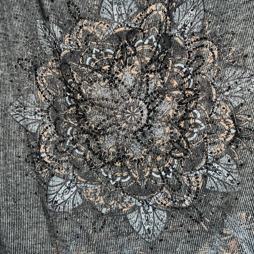 🌺PLUS SIZE Tee Bundle. Short & Baseball Quarter Tees. Floral. Feather. Flowers - Picture 7 of 10